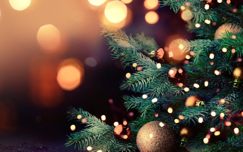 God Jul och Gott Nytt År önskar Peter Åkare